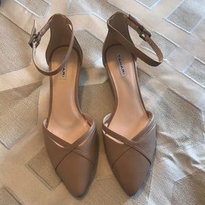 Tahari Shoes